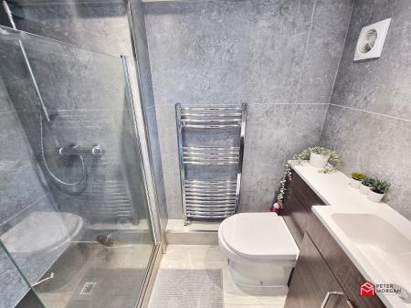 En-suite shower room