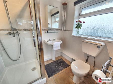 En-suite shower room