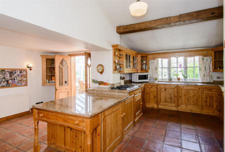 8286149-interior04.jpg