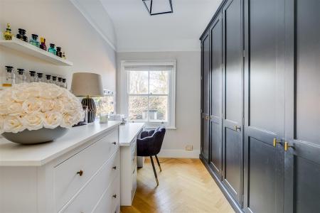 Pondcroft Road 20-8.jpg