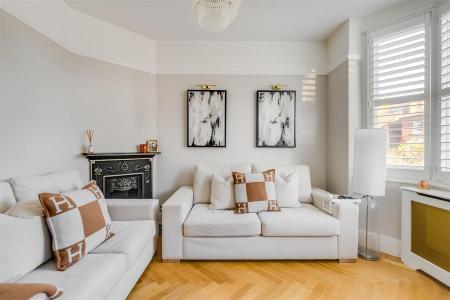 Pondcroft Road 20-23.jpg