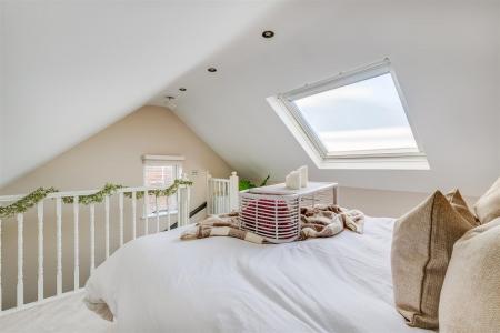 Pondcroft Road 20-2.jpg