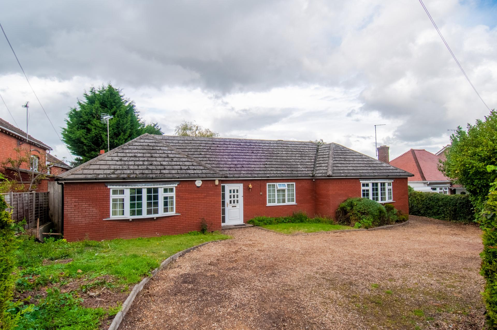 3 bedroom Bungalow for sale in Rushden