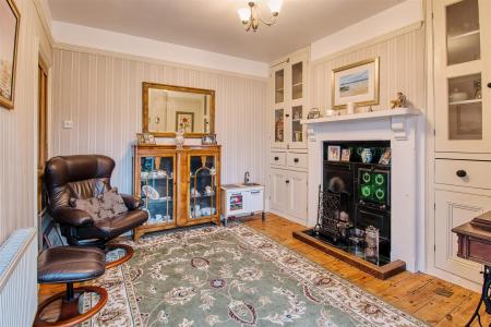 142 Higham Rd Rushden-42_HDR.jpg