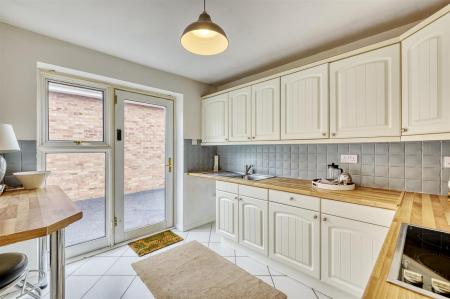 -125 Vicarage Farm Rd-30_HDR-11.jpg