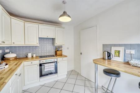 -125 Vicarage Farm Rd-25_HDR-12.jpg