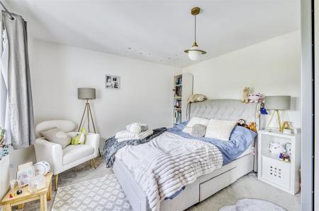 -24 WIllmot Rd Rushden-90_HDR-12.jpg