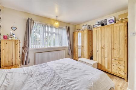 44 Russell Way Higham-4.jpg