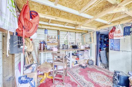 5 Franciscan Close Rushden-8.jpg