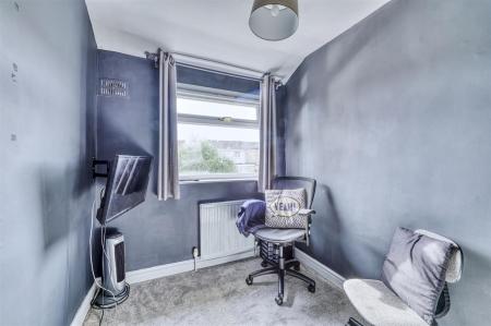 5 Franciscan Close Rushden-4.jpg