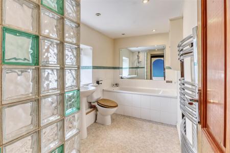 5 the Green Woodlford-4.jpg