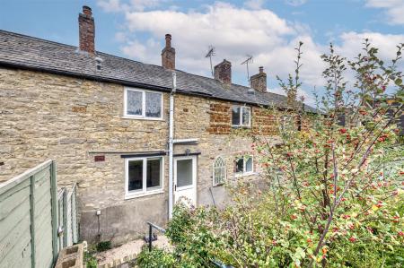 5 CHurch Street Woodford-14.jpg