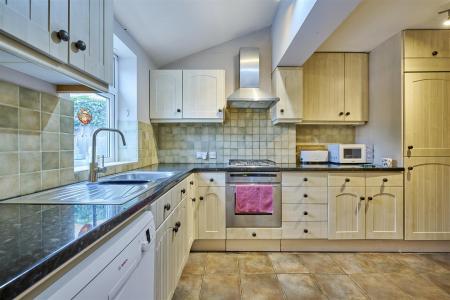 39 Brook Rd Oakham - COEA-20.jpg