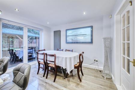 14 WIlkie Close KetteringD78_7652_HDR.jpg