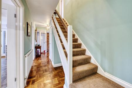 Holly RdD78_7895_HDR.jpg