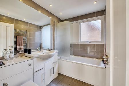 Holly RdD78_7990_HDR.jpg