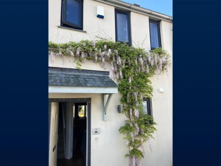 5 Langdon View Front.jpg