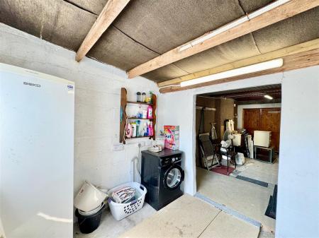 EXTENDED INTEGRAL GARAGE
