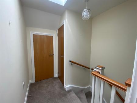 FIRST FLOOR LANDING