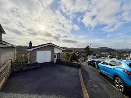 NEW PARK ROAD, PLYMPTON, PLYMOUTH PL7 1JF