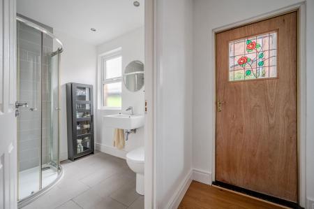 Apt 2 27 Wandsworth Rd_22.jpg