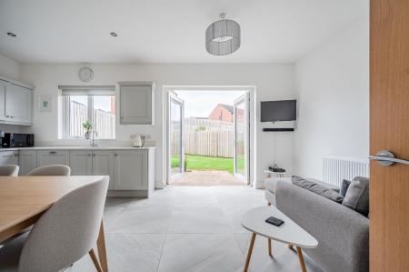 13 Castlegowan Crescent_12.jpg