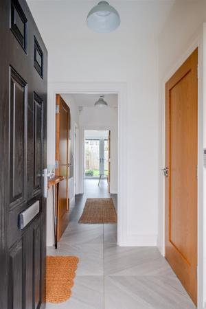 13 Castlegowan Crescent_6.jpg