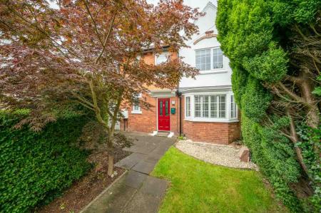 26 Cherryvalley Cres_3.jpg