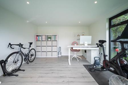 38-5 Norwood Ave.jpg