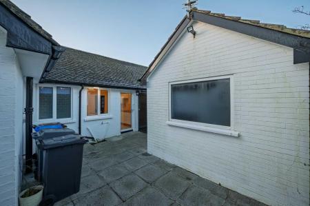 32-25 Tweskard Park.jpg