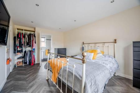 Messenger_creation_15960512-345A-427B-948E-E10F521