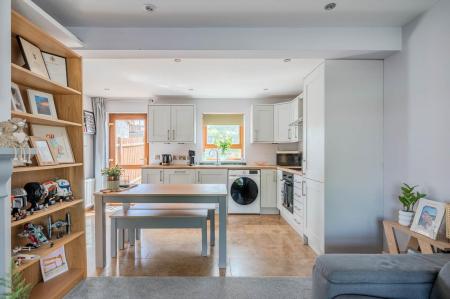 85 Stonebridge Gardens_9.jpg
