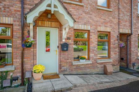 85 Stonebridge Gardens_3.jpg