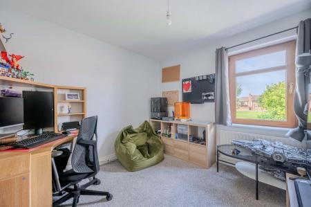85 Stonebridge Gardens_19.jpg