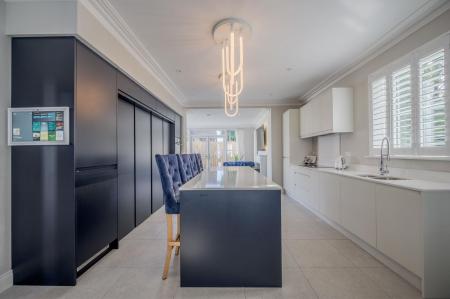 11 Brynmore Park-18.jpg