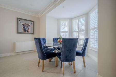 11 Brynmore Park-16.jpg