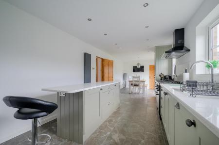 18-14 Dunkeld Park.jpg