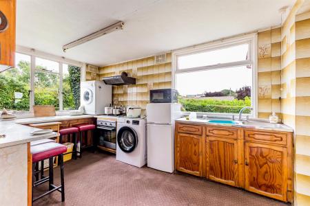 Kitchen/Dining