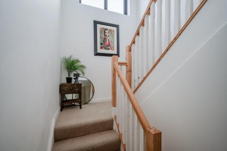 10a Meadow Park-24.jpg