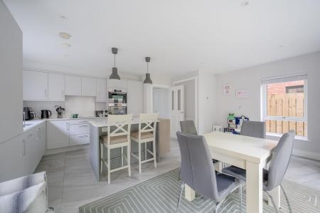 19-51 Seahill Road.jpg