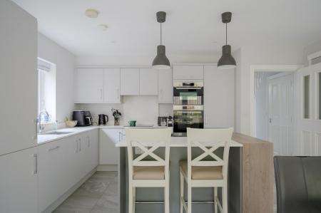 17-51 Seahill Road.jpg