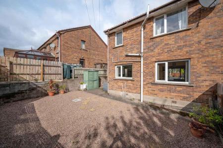 4 Glen Annesley Mews_24.jpg