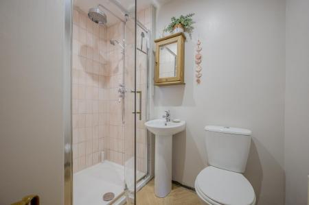 24-9 Regency Park.jpg