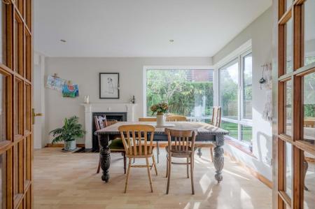 15-9 Regency Park.jpg