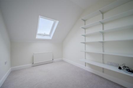 27-13 Worcester Lane.jpg