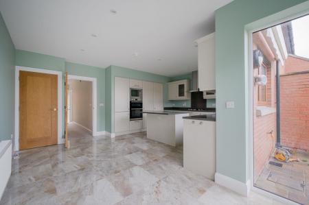 17-13 Worcester Lane.jpg