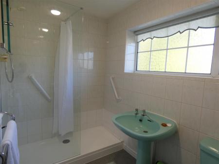 2 Whitefield-shower room.JPG
