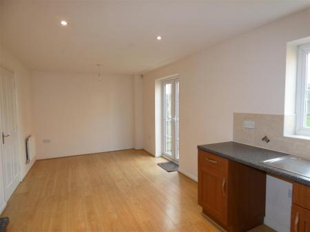 2 Ascot Avenue-dining area.JPG