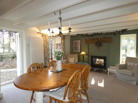 Arkle Cottage-dining room.JPG