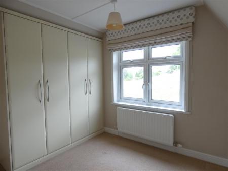 Mergill Cottage - Bedroom 2.JPG